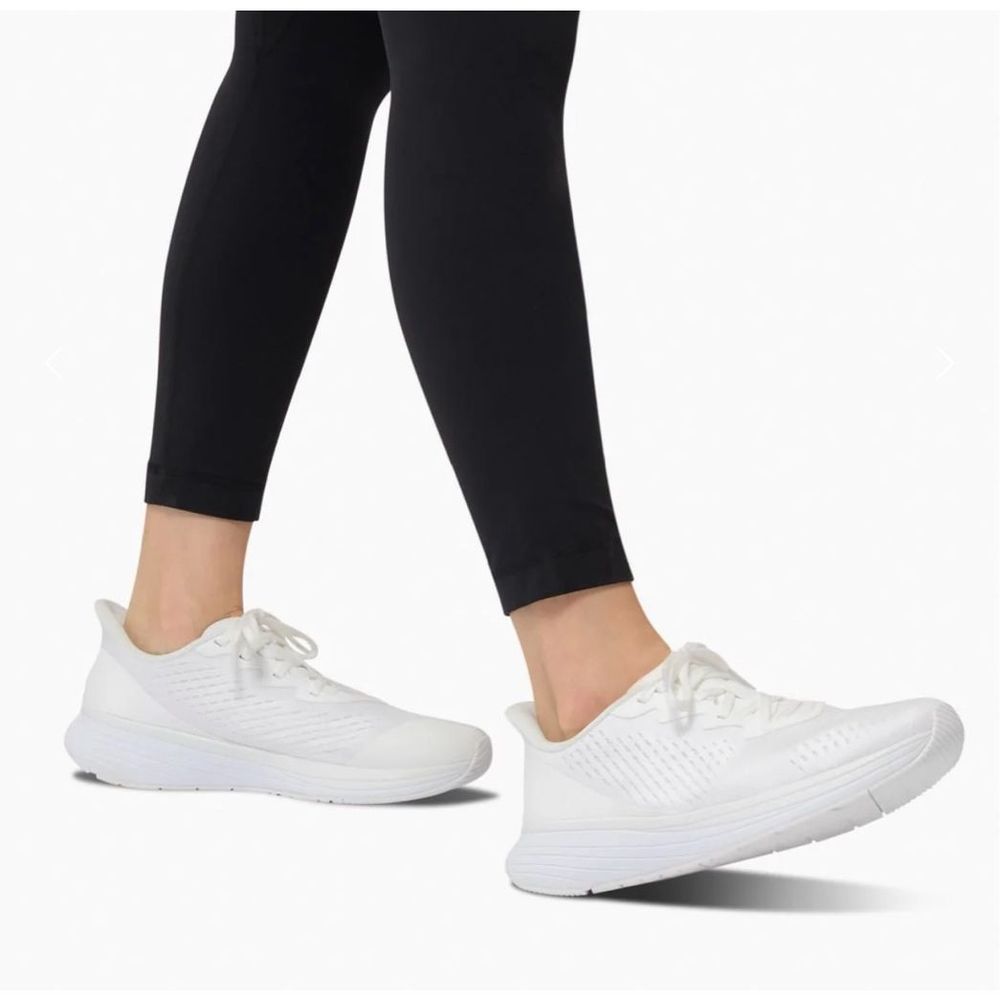 Lane-Eight Relay Trainer Breeze Size 8 US